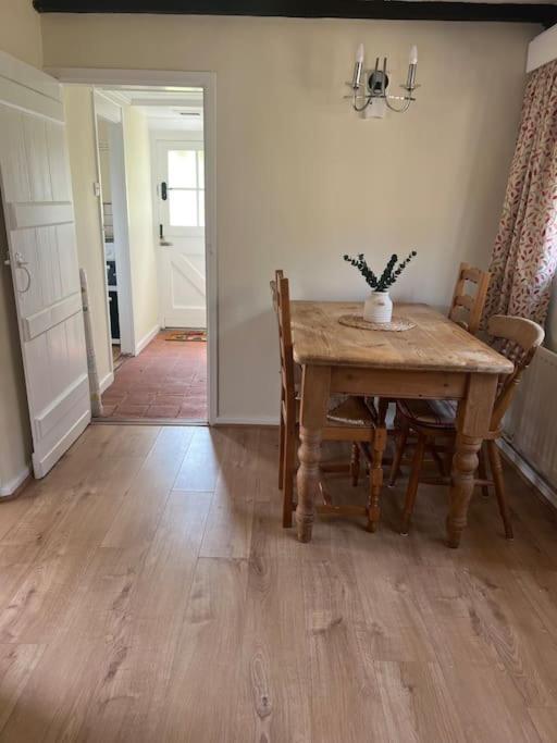 Wish End Cottage Ratton Buitenkant foto